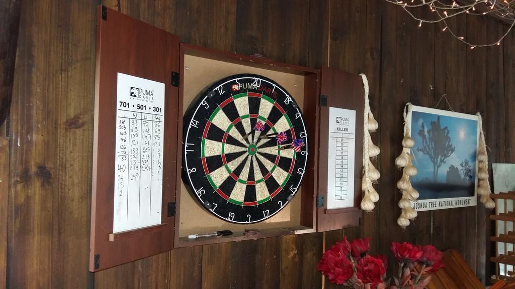 The Birches Backpacker Lodge Randburg エクステリア 写真